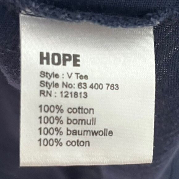 Welcome to my closet! - Picture 8 of 8